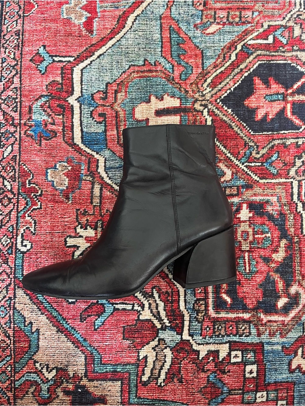 Vagabond Hedda Black Leather Ankle Boots